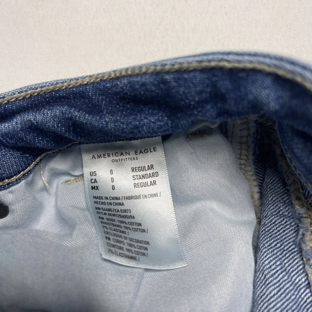 American Eagle Mom Jeans Women Size 0‎ Regular Distressed High Rise - Picture 4 of 6